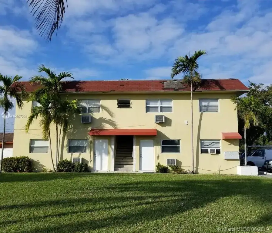 811 NW 6th Ave # 4, Pompano Beach FL 33060 photo 2