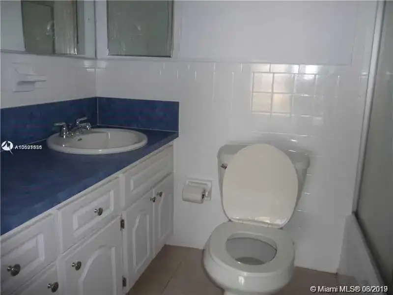 17051 NE 35th Ave # 109, North Miami Beach FL 33160 photo 4