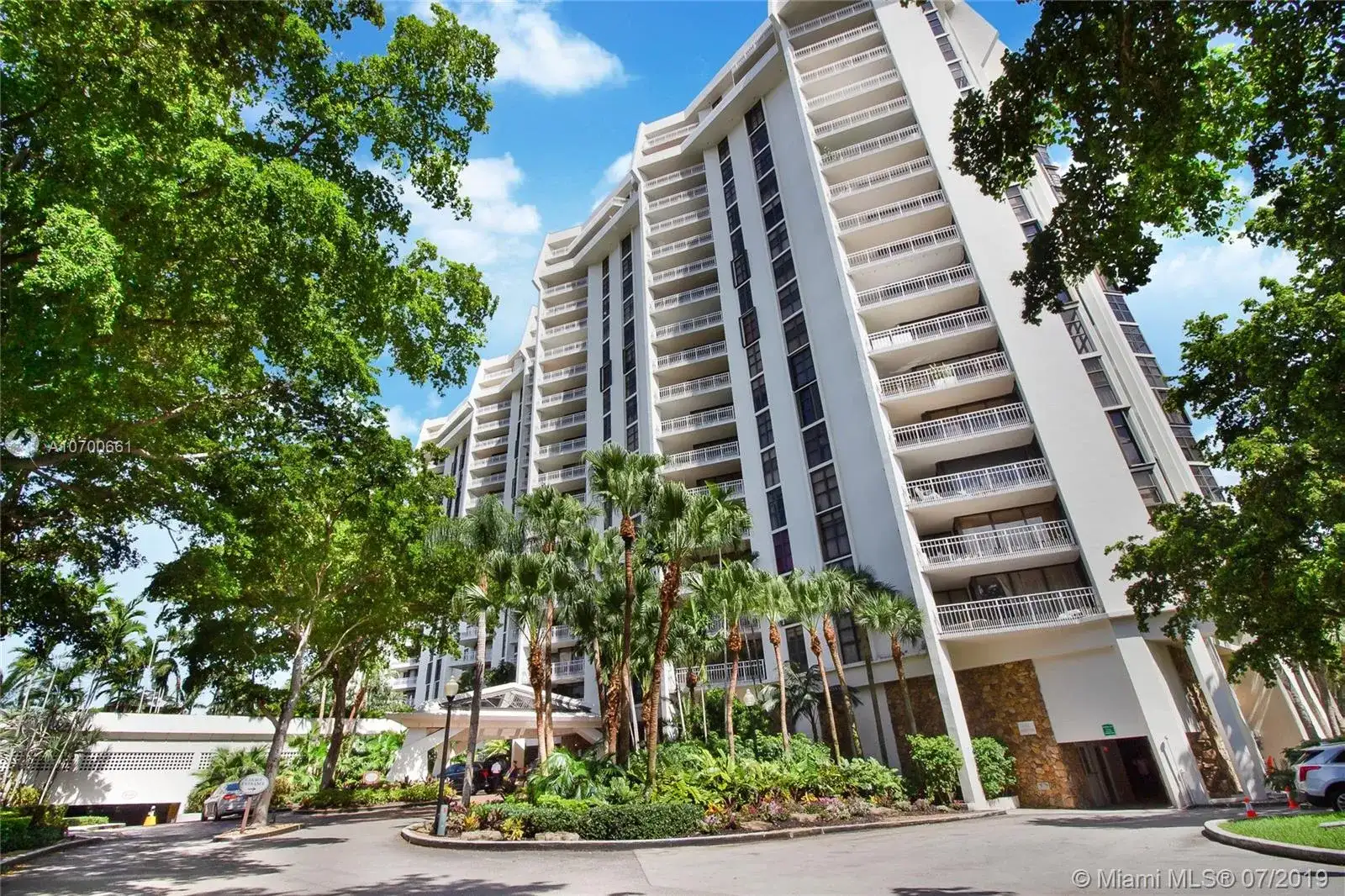 1000 Quayside Ter # 1906, Miami FL 33138 photo 2