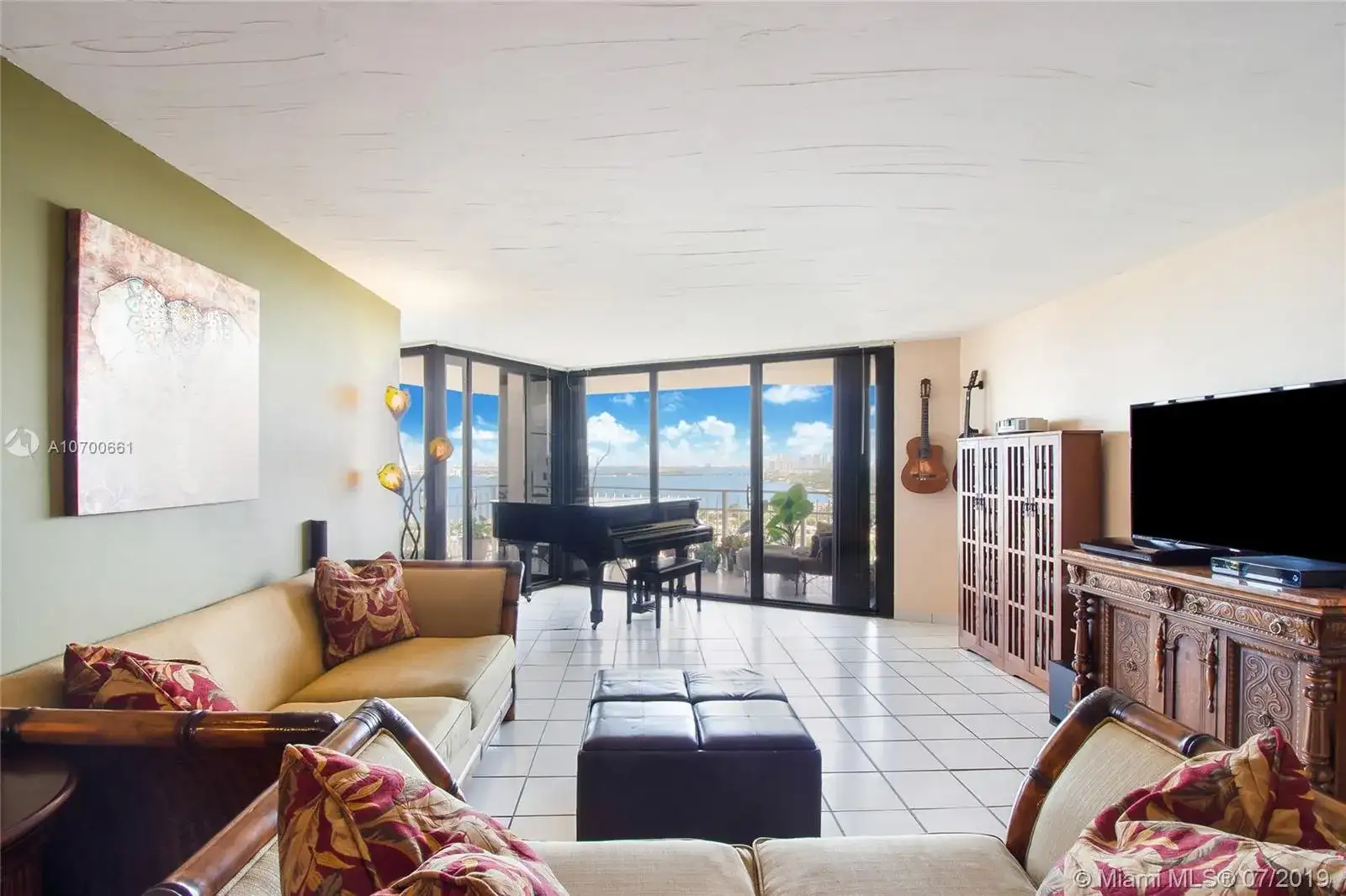 1000 Quayside Ter # 1906, Miami FL 33138 photo 4