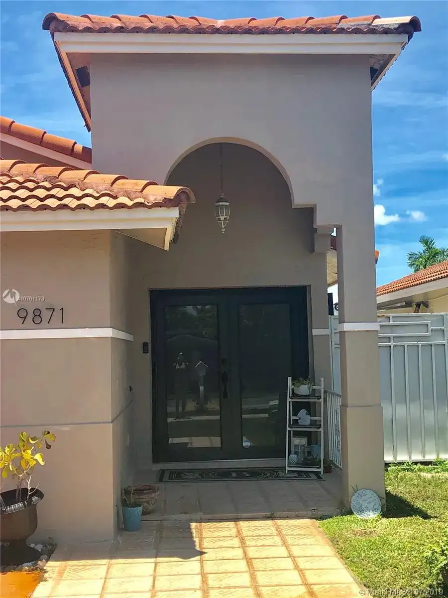 9871 NW 123rd Ter, Hialeah Gardens FL 33018 photo 3