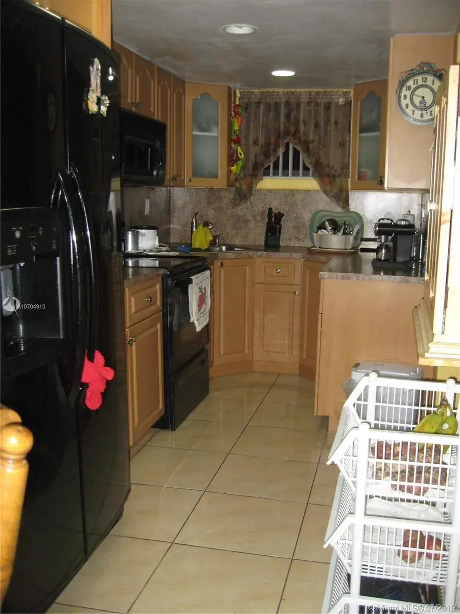 5486 W 26th Ct # 305, Hialeah FL 33016