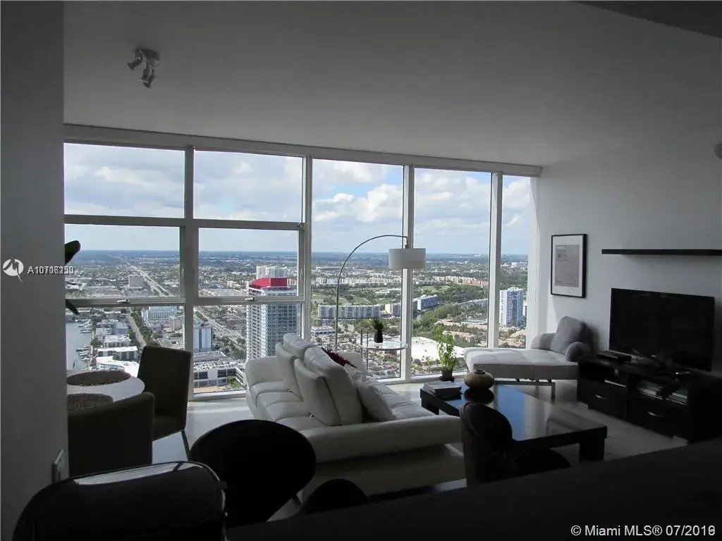 1830 S Ocean Dr # 4507, Hallandale Beach FL 33009