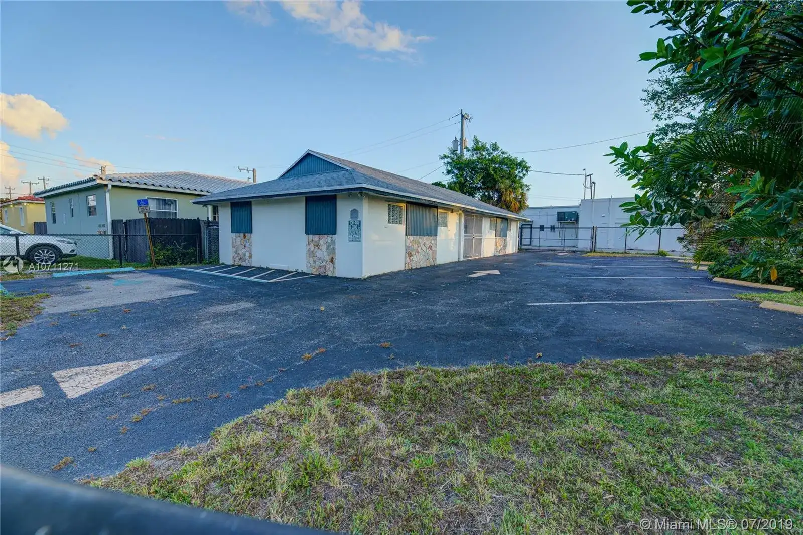 1225 NE 162nd ST, North Miami Beach FL 33162 photo 3