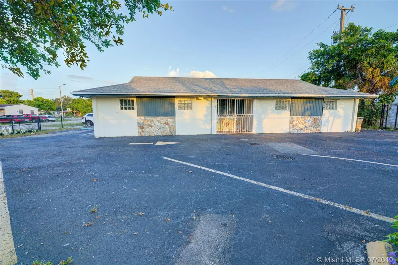 1225 NE 162nd ST, North Miami Beach FL 33162 photo 4