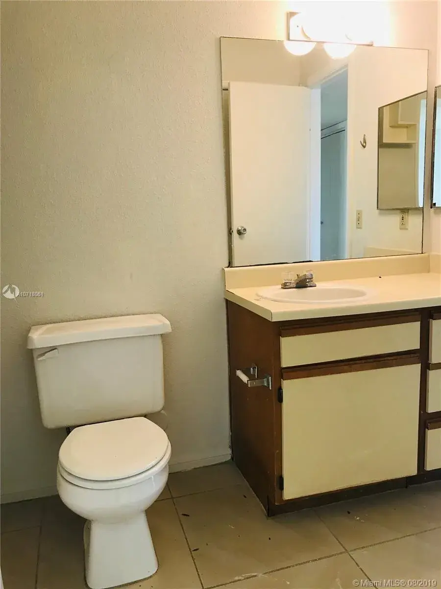 915 Riverside Dr # 513, Coral Springs FL 33071