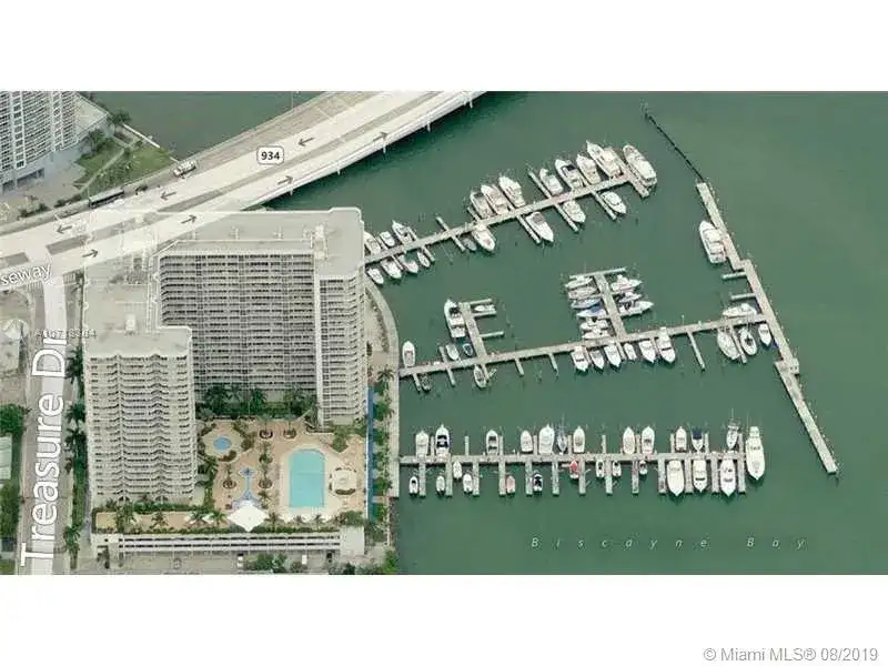 7601 E Treasure Dr # 921, North Bay Village FL 33141 photo 4