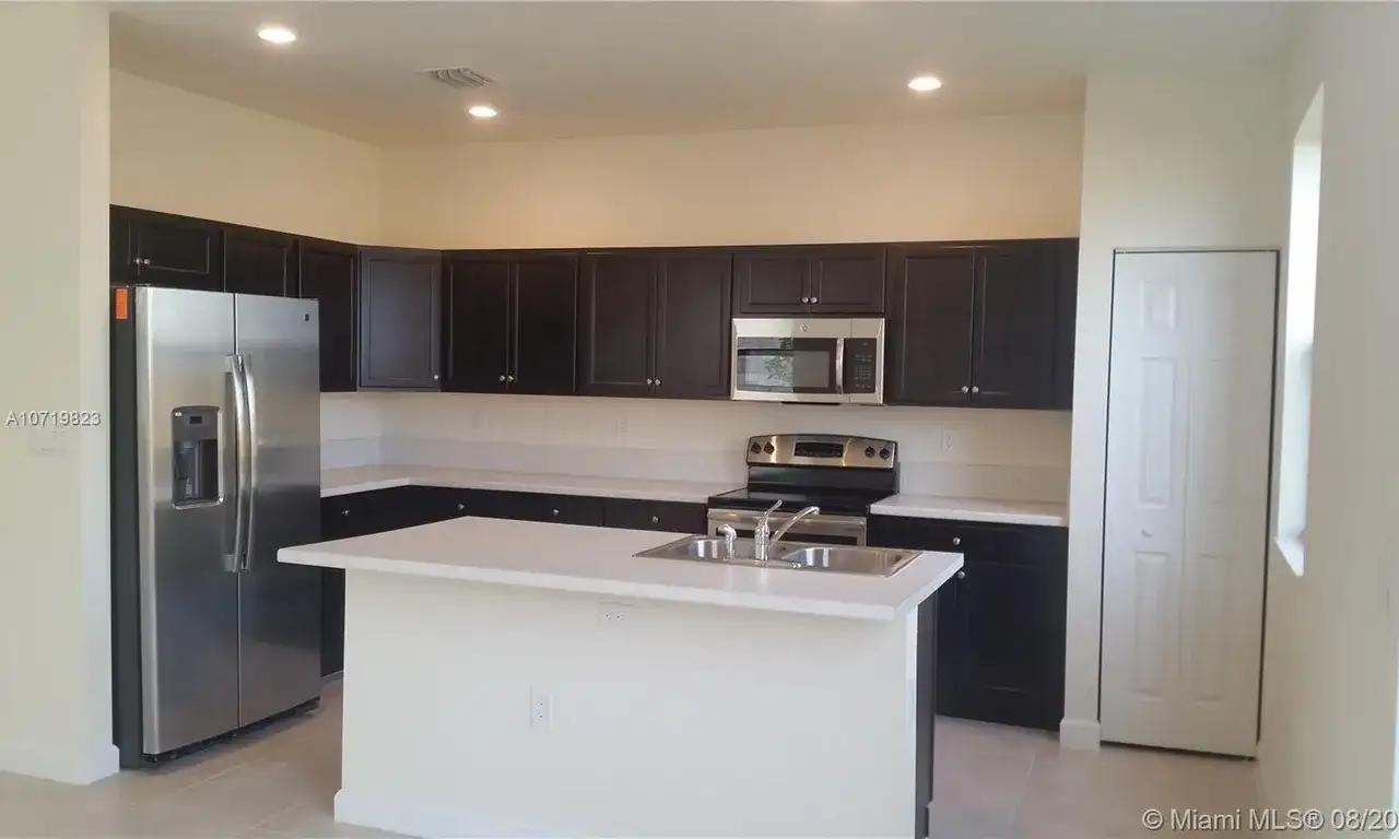 25348 SW 116th Ave, Homestead FL 33032 photo 2