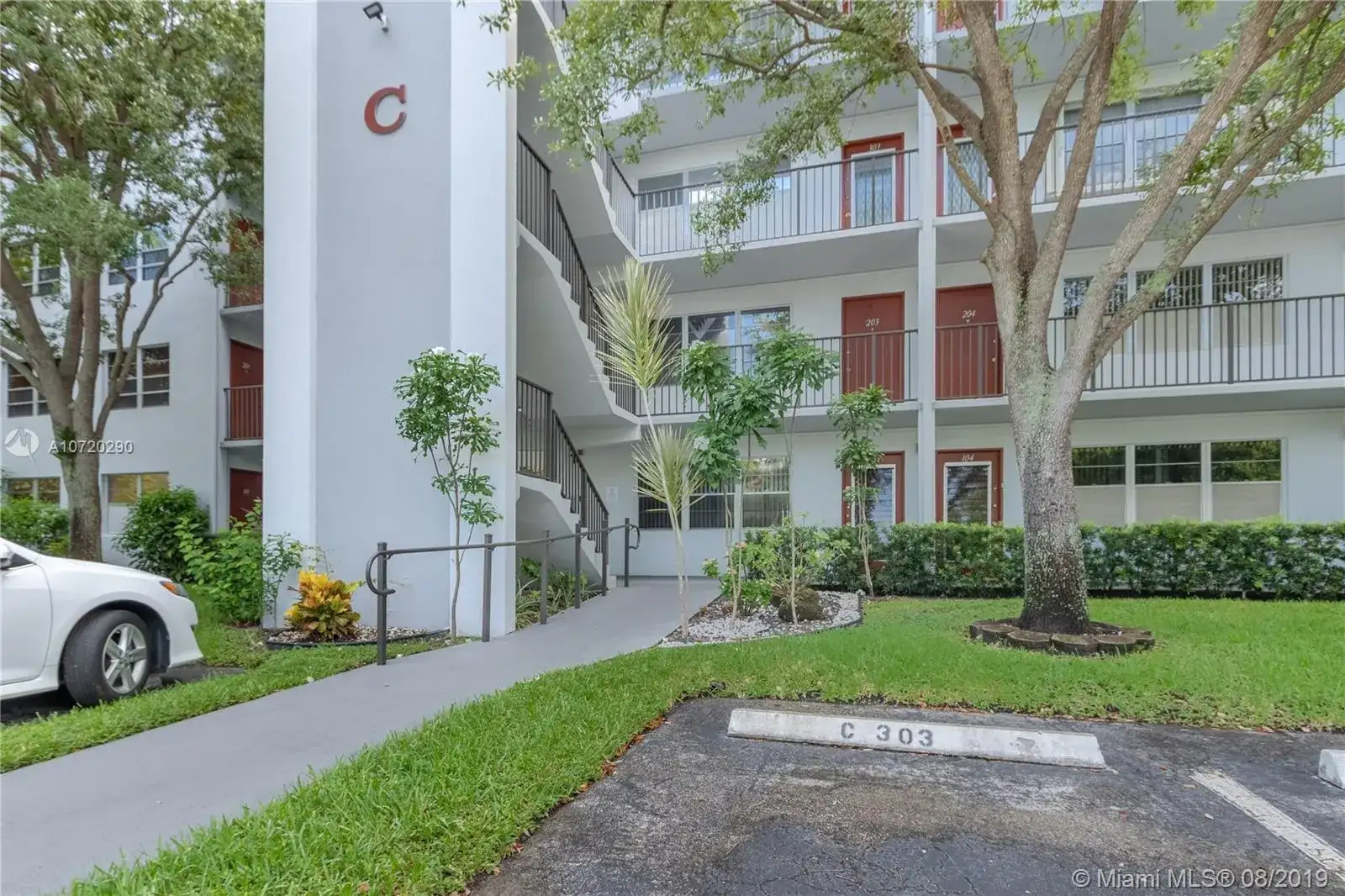 1401 SW 134th Way # 303C, Pembroke Pines FL 33027 photo 2
