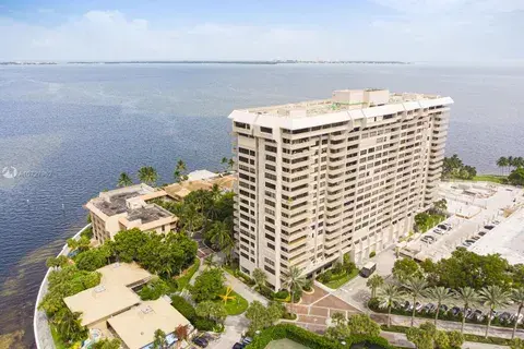 3 Grove Isle Dr # C208, Miami FL 33133