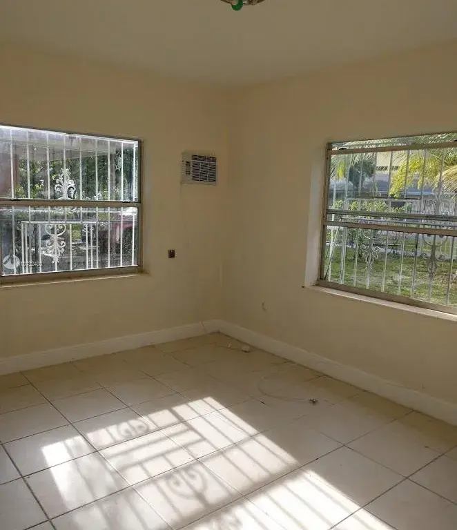 45 NW 127th St, North Miami FL 33168