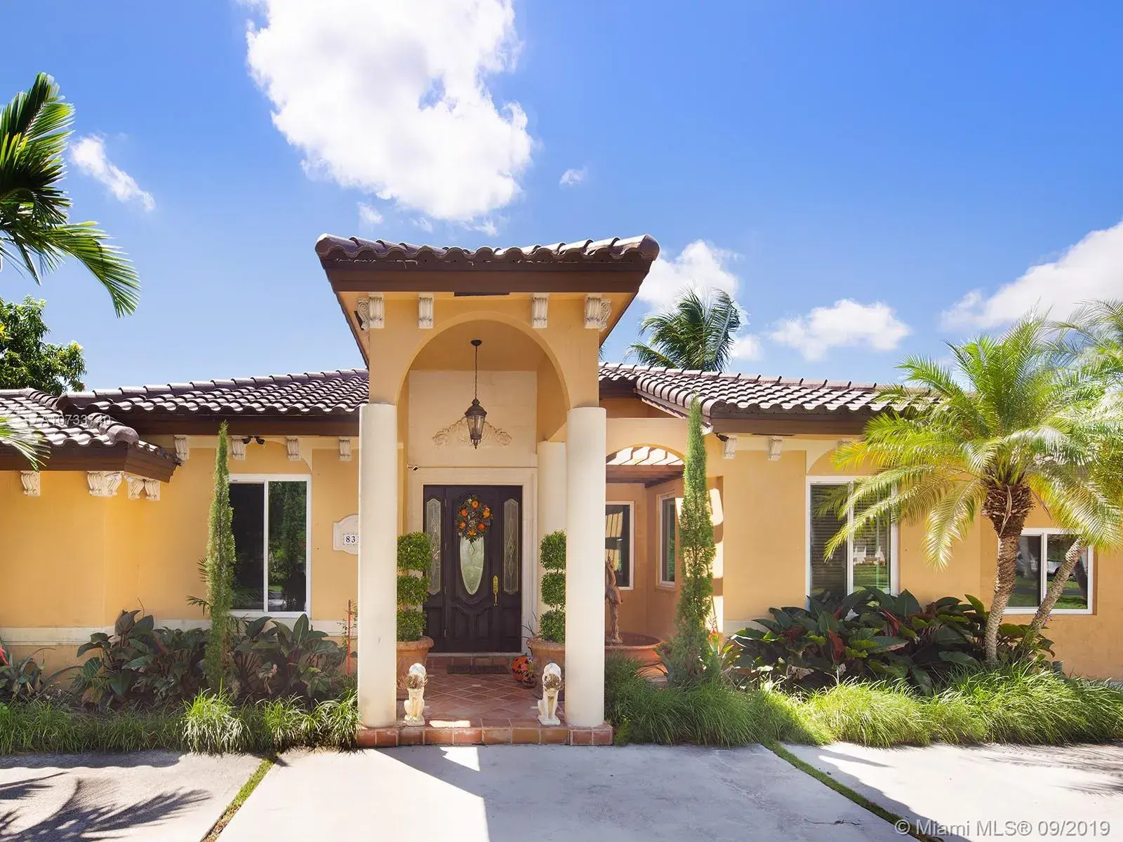8318 SW 193rd St, Cutler Bay FL 33157
