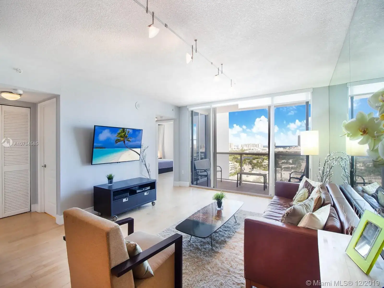1800 Sunset Harbour Dr # 1815, Miami Beach FL 33139 photo 3