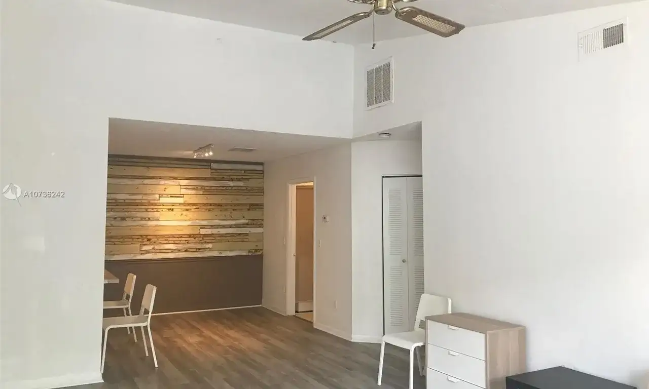 18328 NW 68th Ave # L, Hialeah FL 33015 photo 4