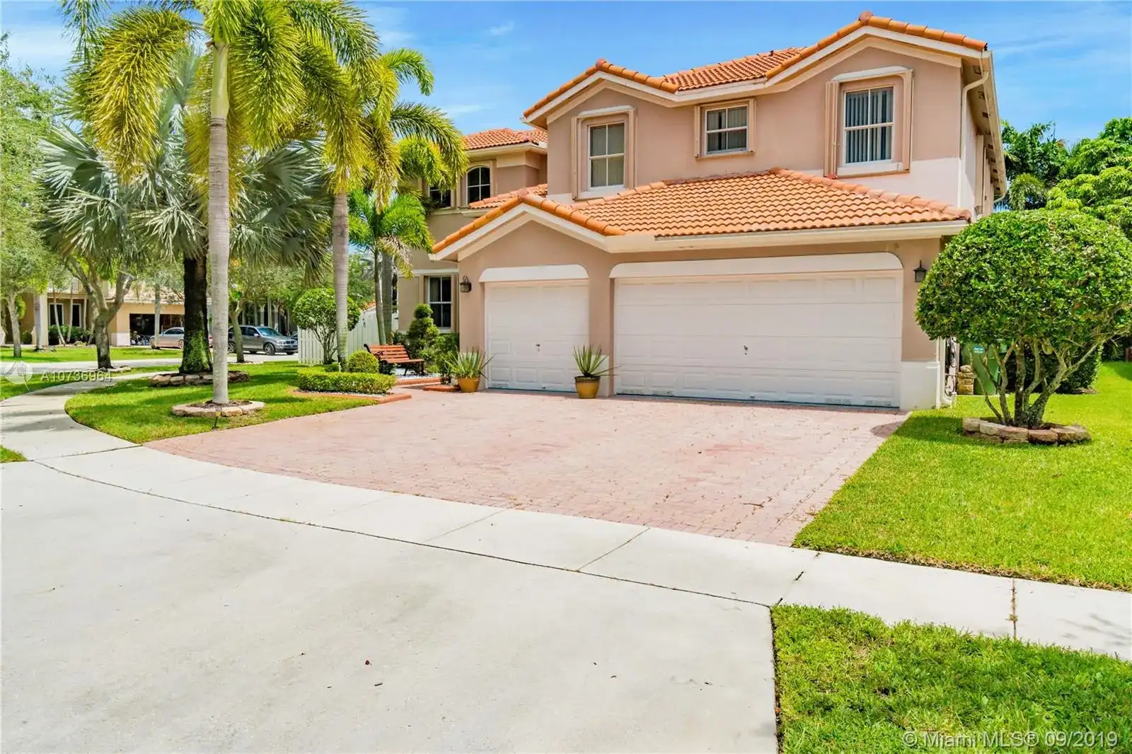 1379 NW 166th Ave, Pembroke Pines FL 33028 photo 3