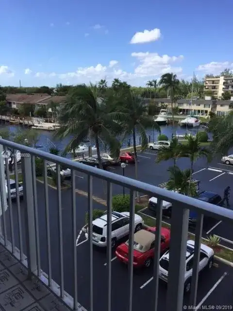 16570 NE 26th Ave # 4E, North Miami Beach FL 33160 photo 4