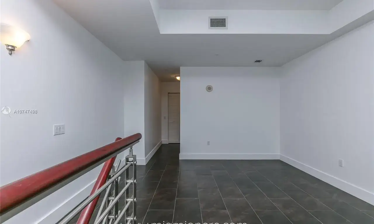 41 SE 5th St # 606, Miami FL 33131 photo 3