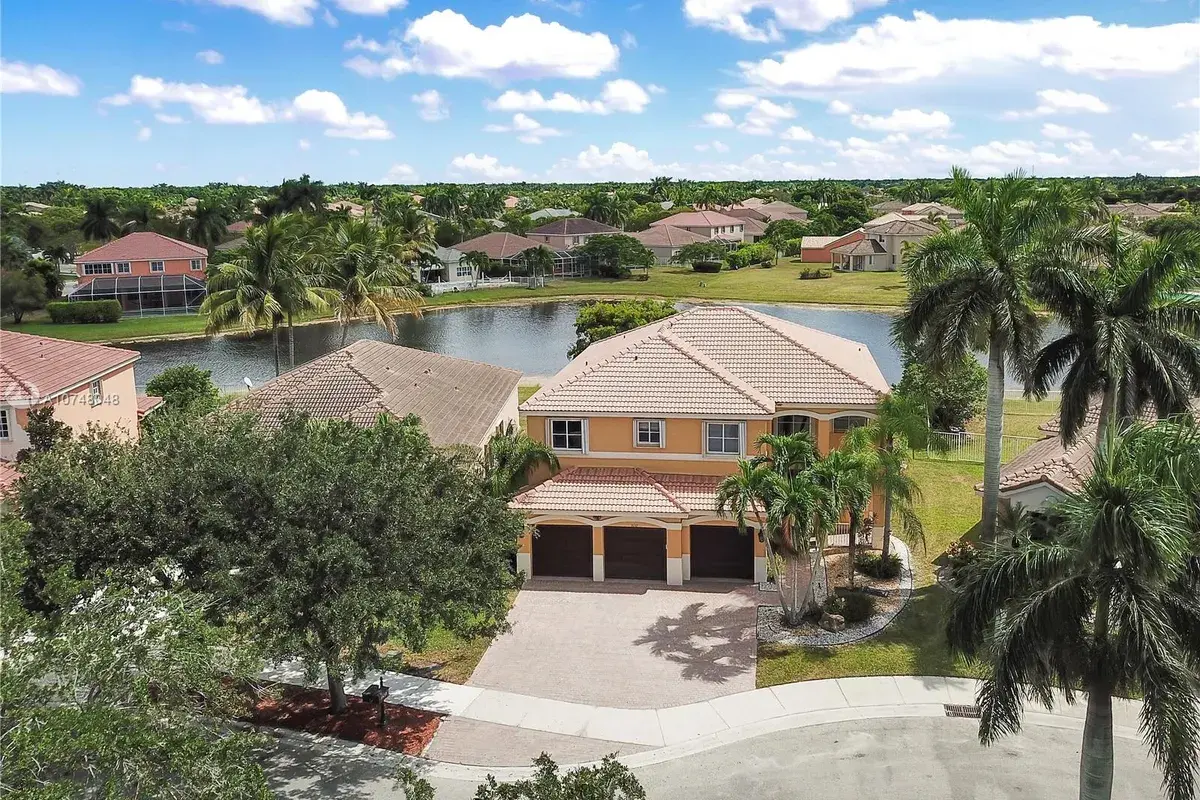 1652 Orchid Bnd, Weston FL 33327