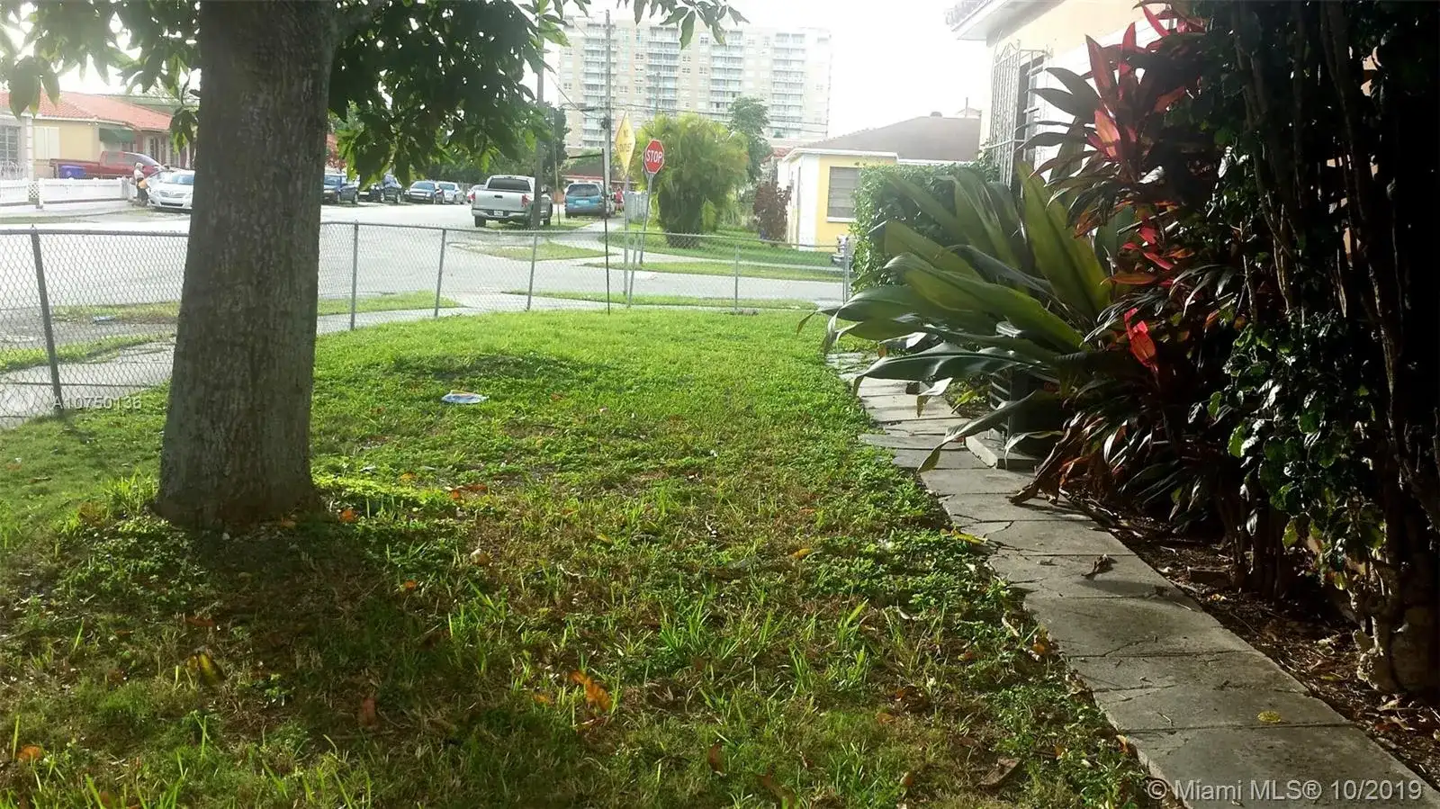 2655 SW 34th Ct, Miami FL 33133 photo 4