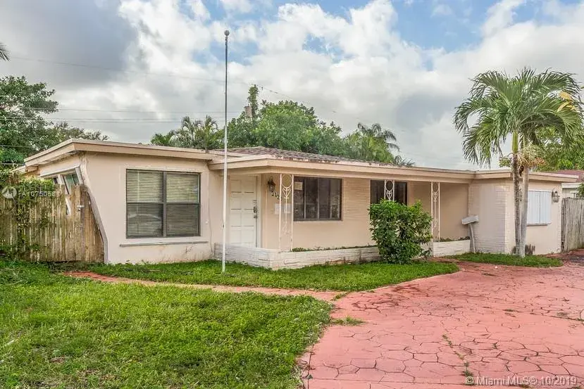 3120 SW 17th St, Fort Lauderdale FL 33312