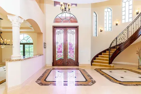 11930 NW 8th St, Plantation FL 33325