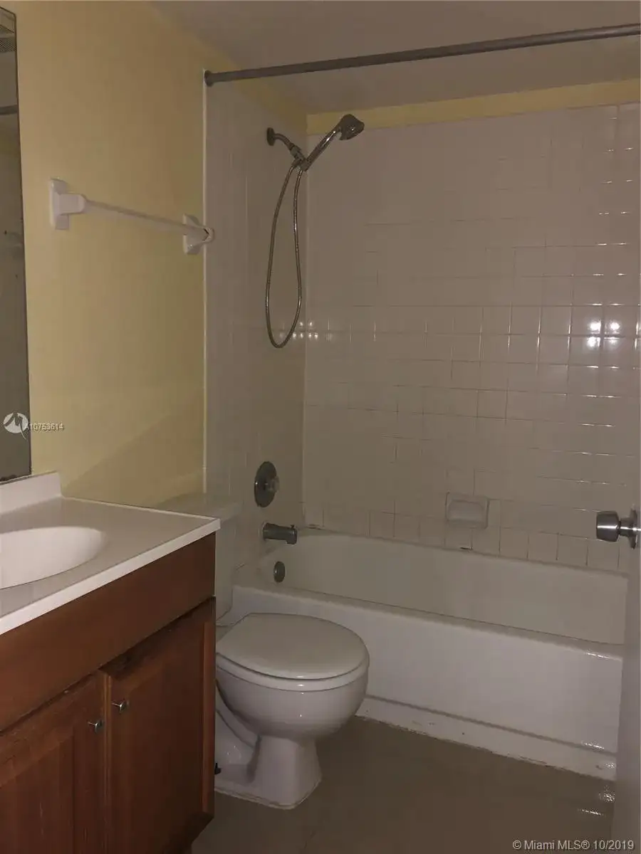3461 NW 44th St # 102, Oakland Park FL 33309 photo 4
