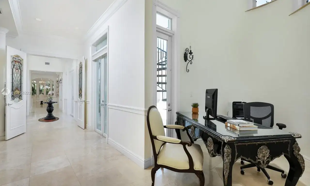 6465 SW 104th St, Pinecrest FL 33156 photo 2