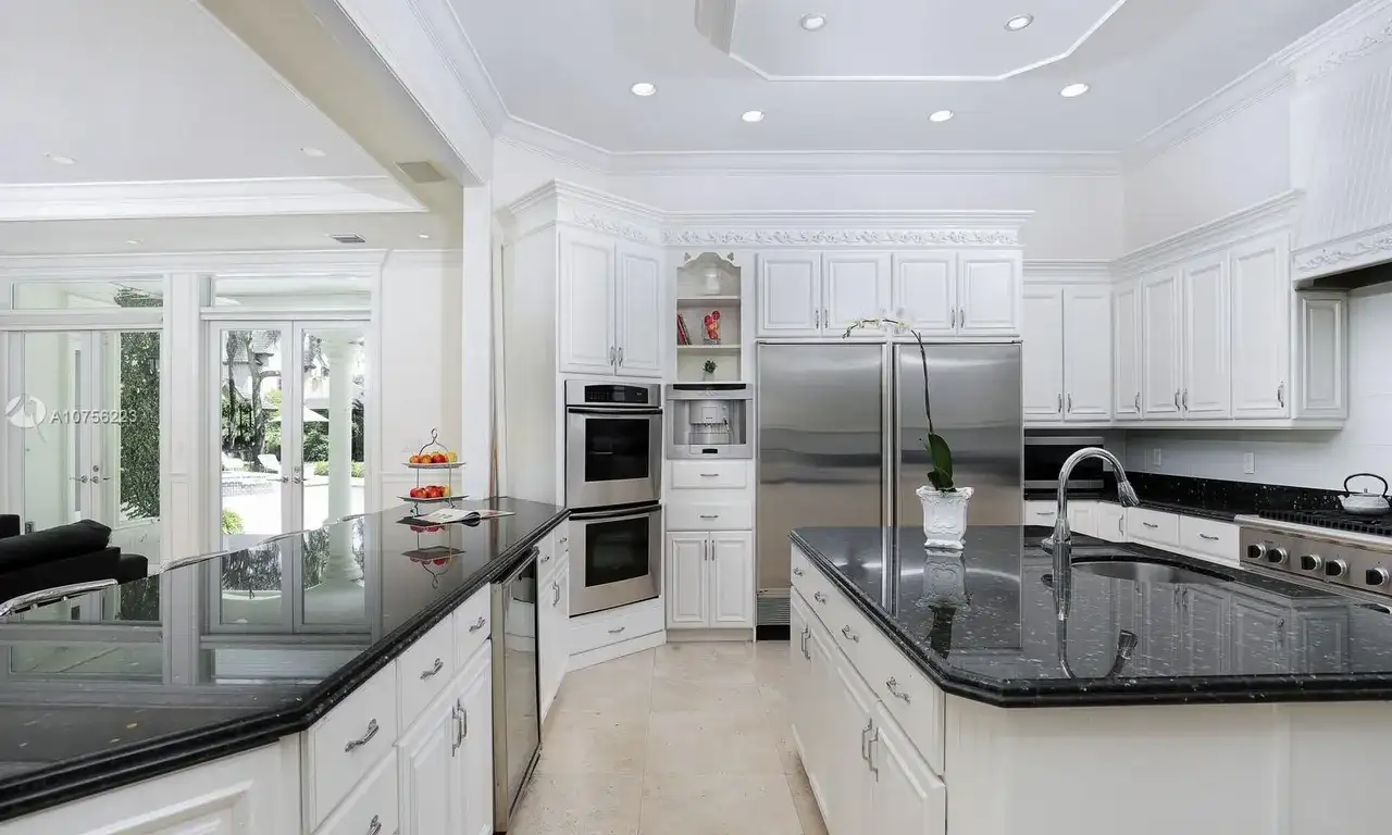 6465 SW 104th St, Pinecrest FL 33156 photo 4