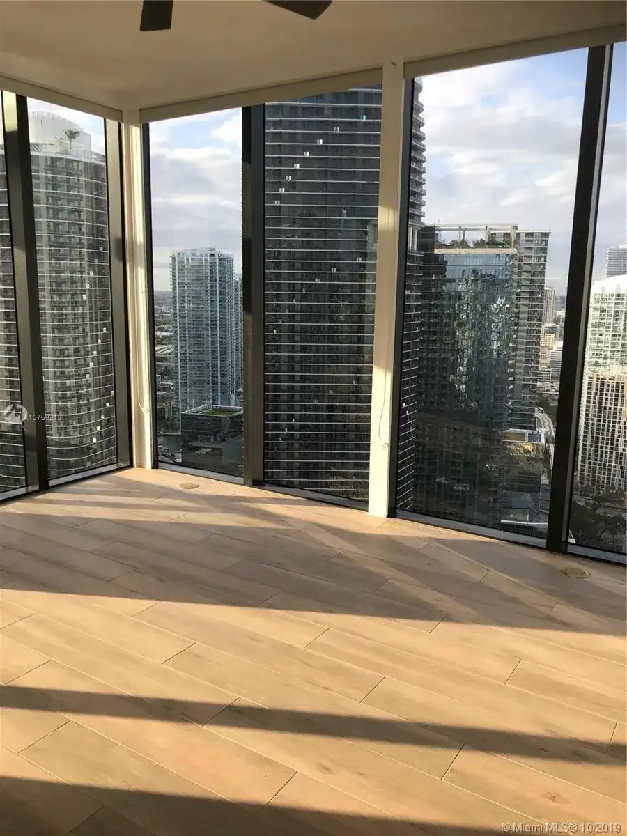 1010 Brickell Ave # 4311, Miami FL 33131 photo 2