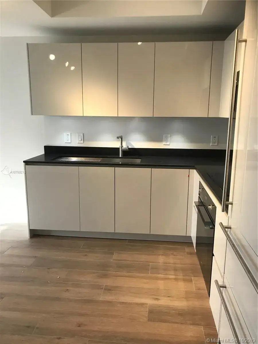 1010 Brickell Ave # 4311, Miami FL 33131 photo 3