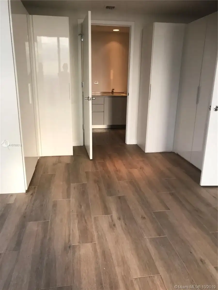 1010 Brickell Ave # 4311, Miami FL 33131 photo 4
