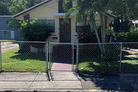 38 NW 53rd St, Miami FL 33127