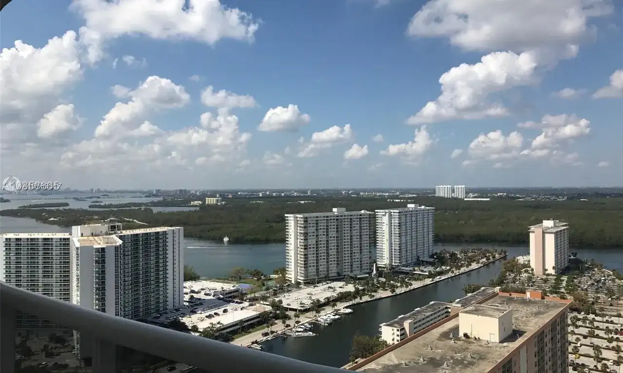 16001 Collins Ave # 2705, Sunny Isles Beach FL 33160 photo 2