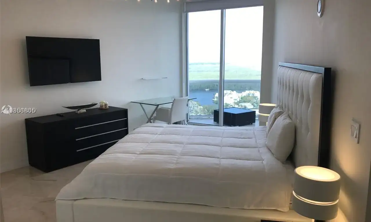 16001 Collins Ave # 2705, Sunny Isles Beach FL 33160 photo 5