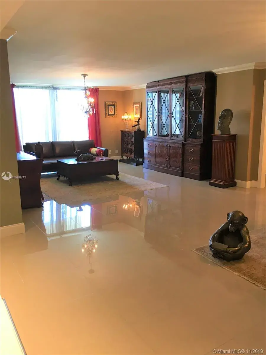 1865 S Ocean Dr # 17F, Hallandale Beach FL 33009