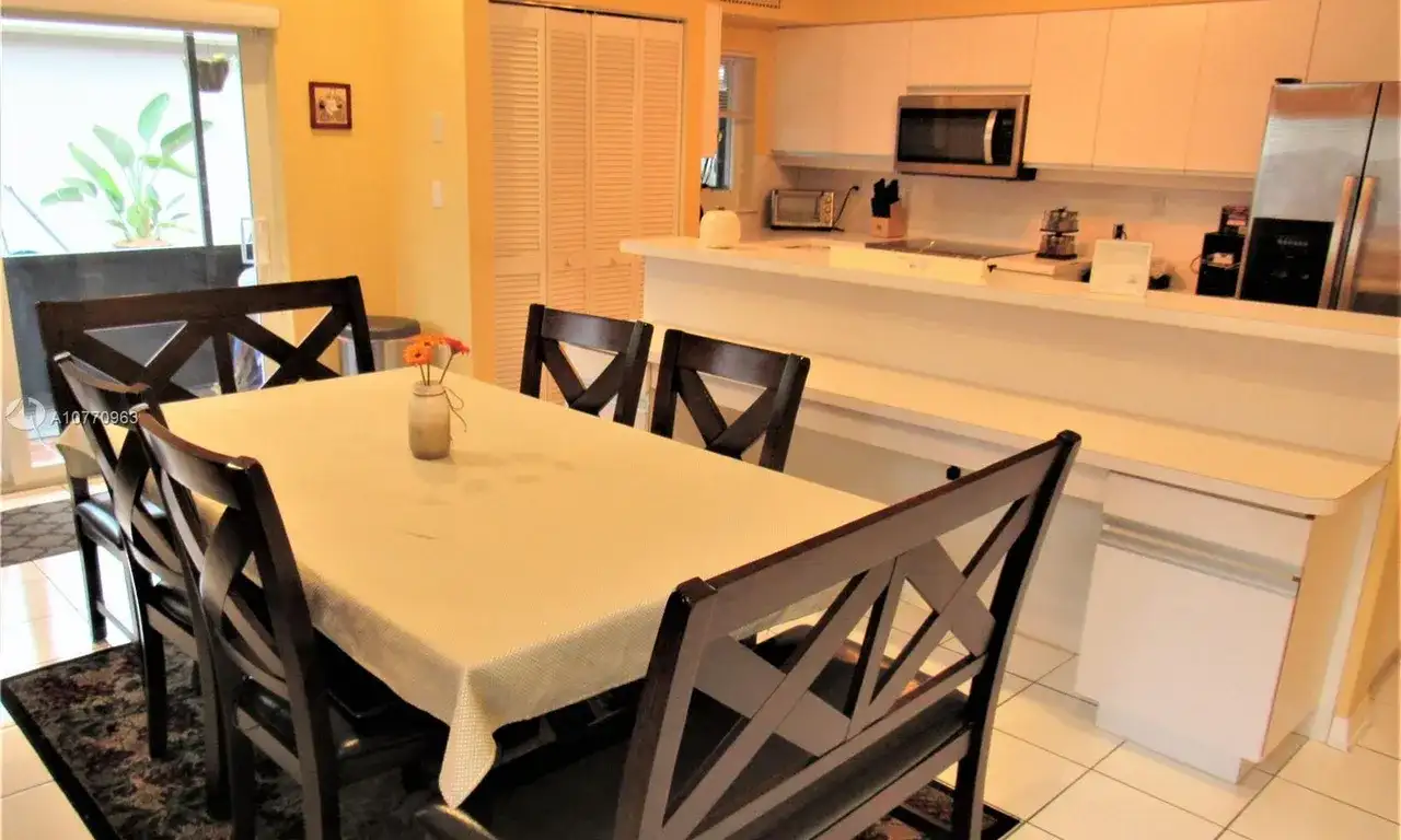 12519 NW 10th Ct, Sunrise FL 33323 photo 4