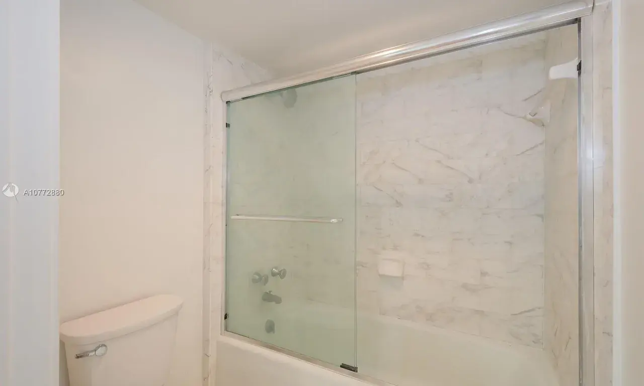 19707 Turnberry Way # 5C, Aventura FL 33180