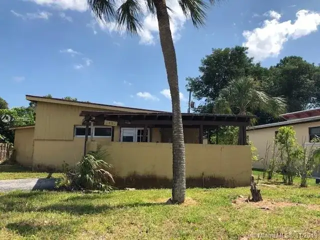 6422 SW 24th St, Miami FL 33155 photo 4