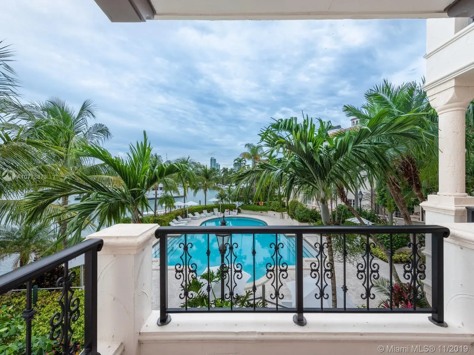 2428 Fisher Island Dr # 5208, Miami Beach FL 33109