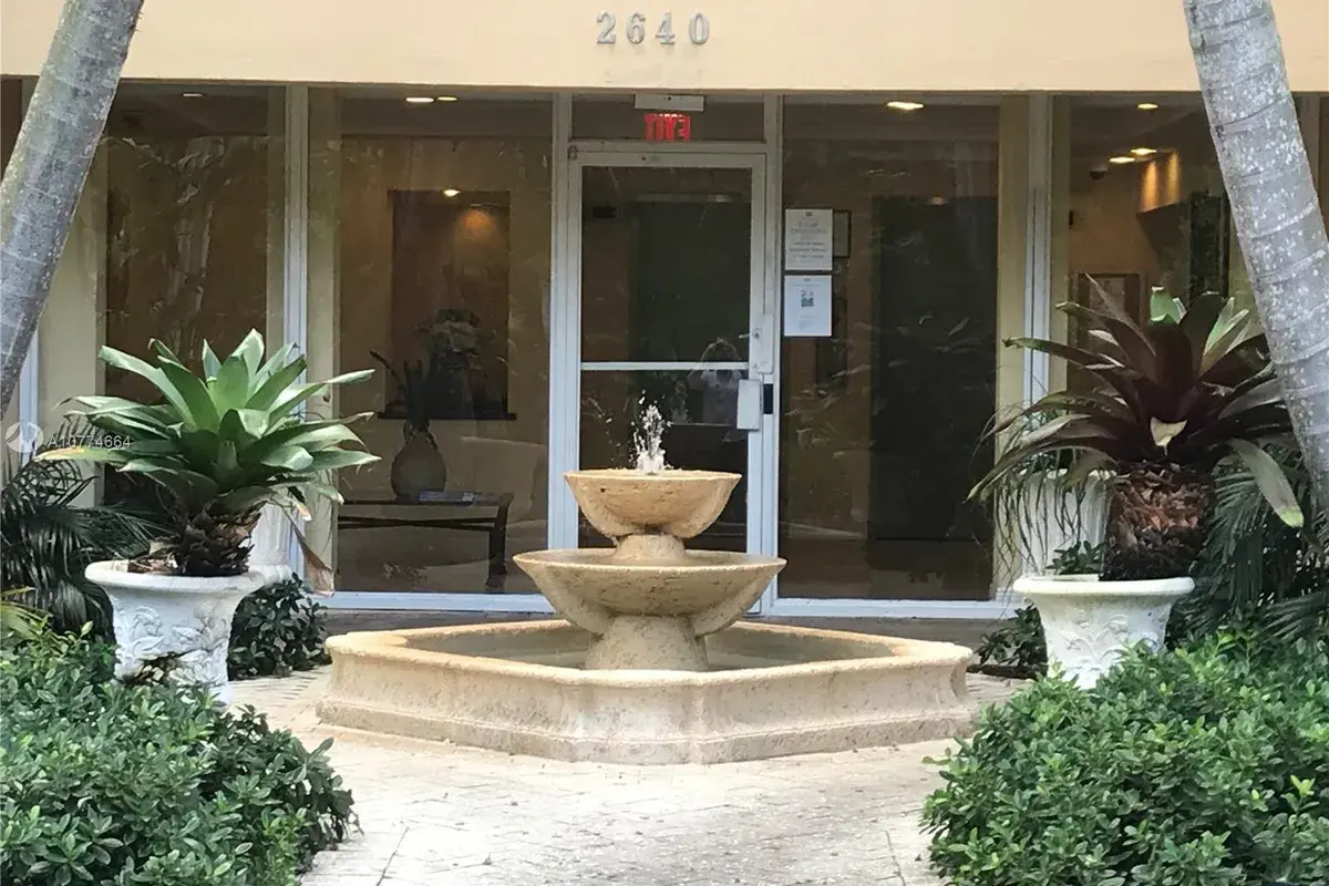 2640 NE 135th St # 403, North Miami FL 33181