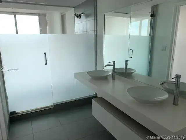 92 SW 3rd St # 2010, Miami FL 33130 photo 5