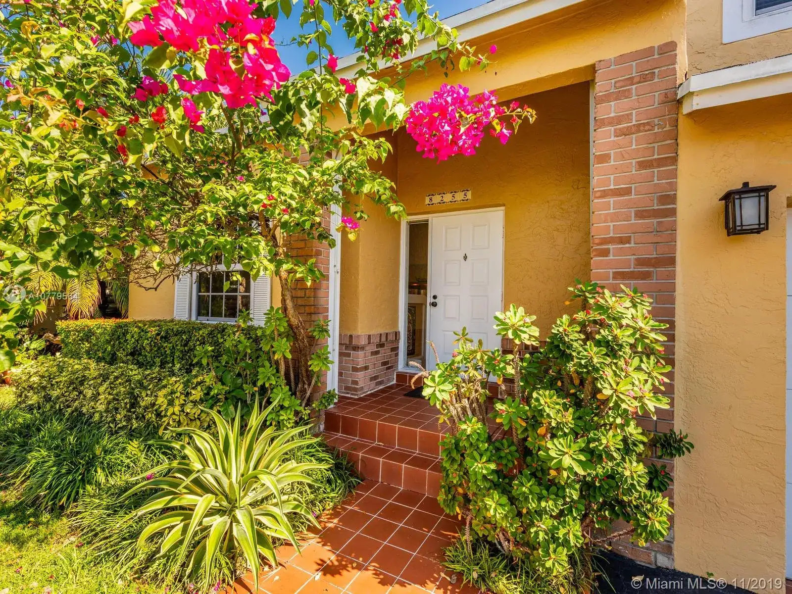 8255 NW 192nd Ter, Hialeah FL 33015 photo 5