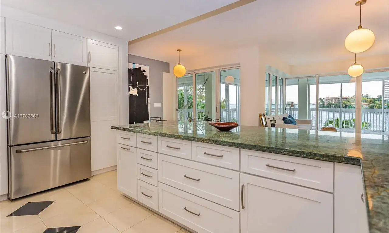 1690 S Bayshore Ln, Miami FL 33133 photo 2
