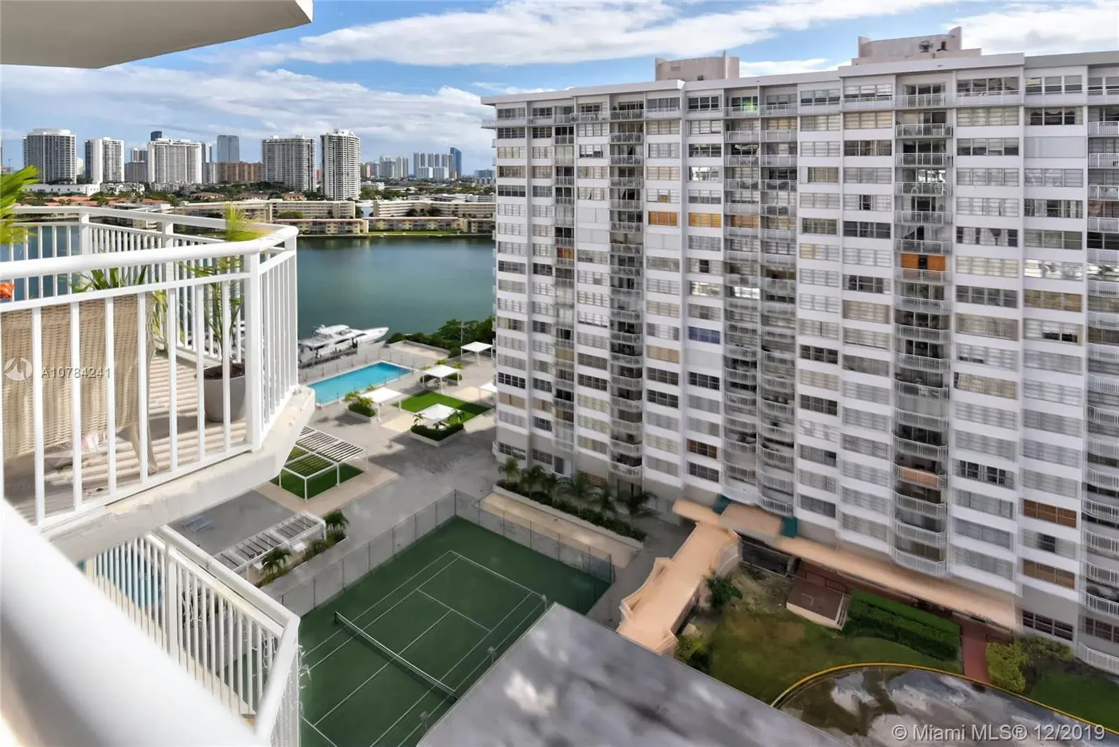 18051 Biscayne Blvd # 1705, Aventura FL 33160