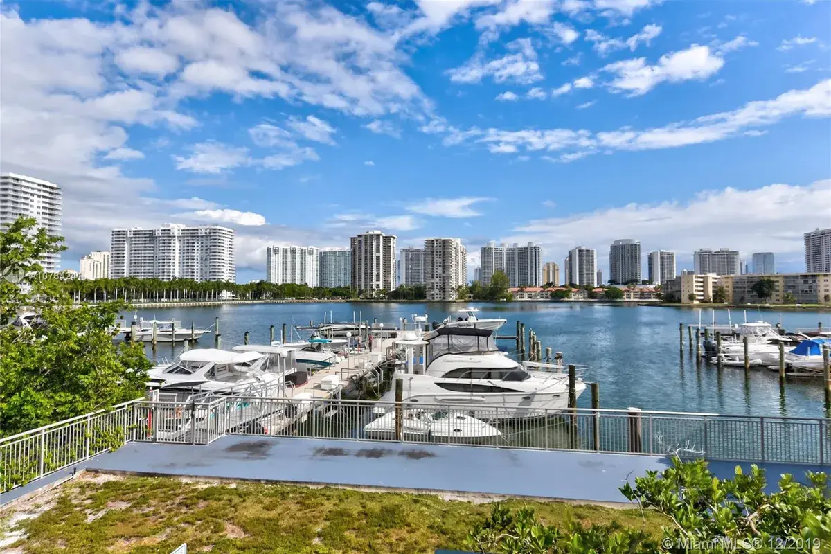 18051 Biscayne Blvd # 1705, Aventura FL 33160
