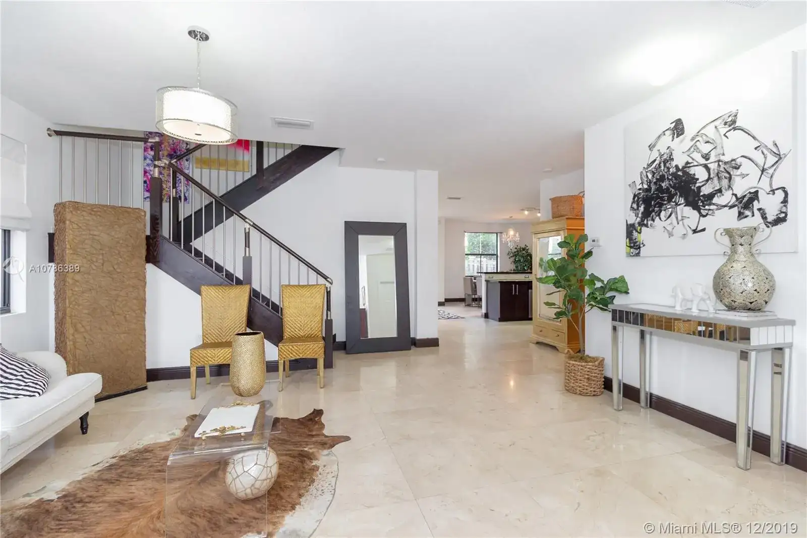 9770 NW 10th St, Miami FL 33172 photo 2