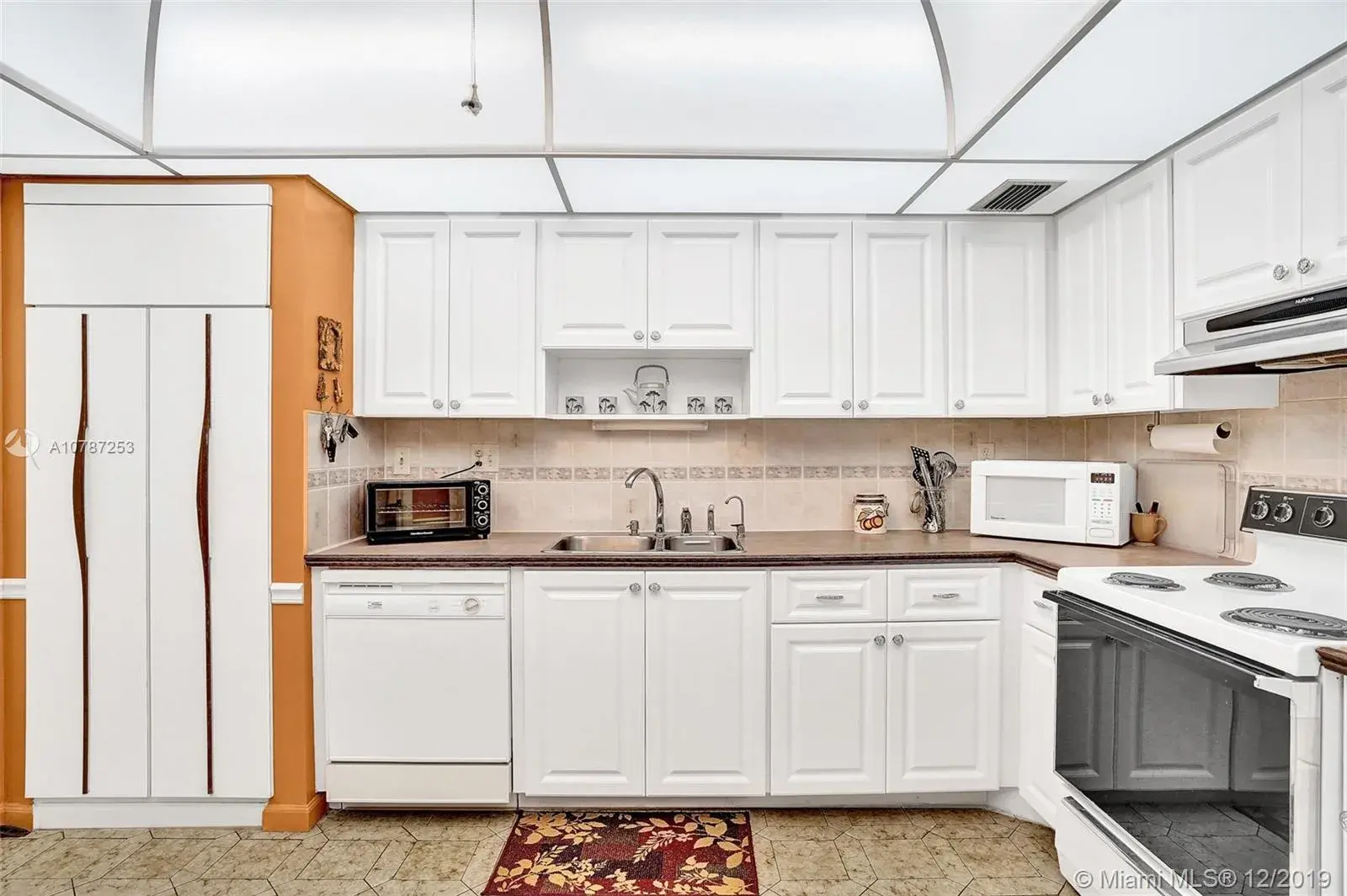 1601 S Ocean Dr # 105, Hollywood FL 33019