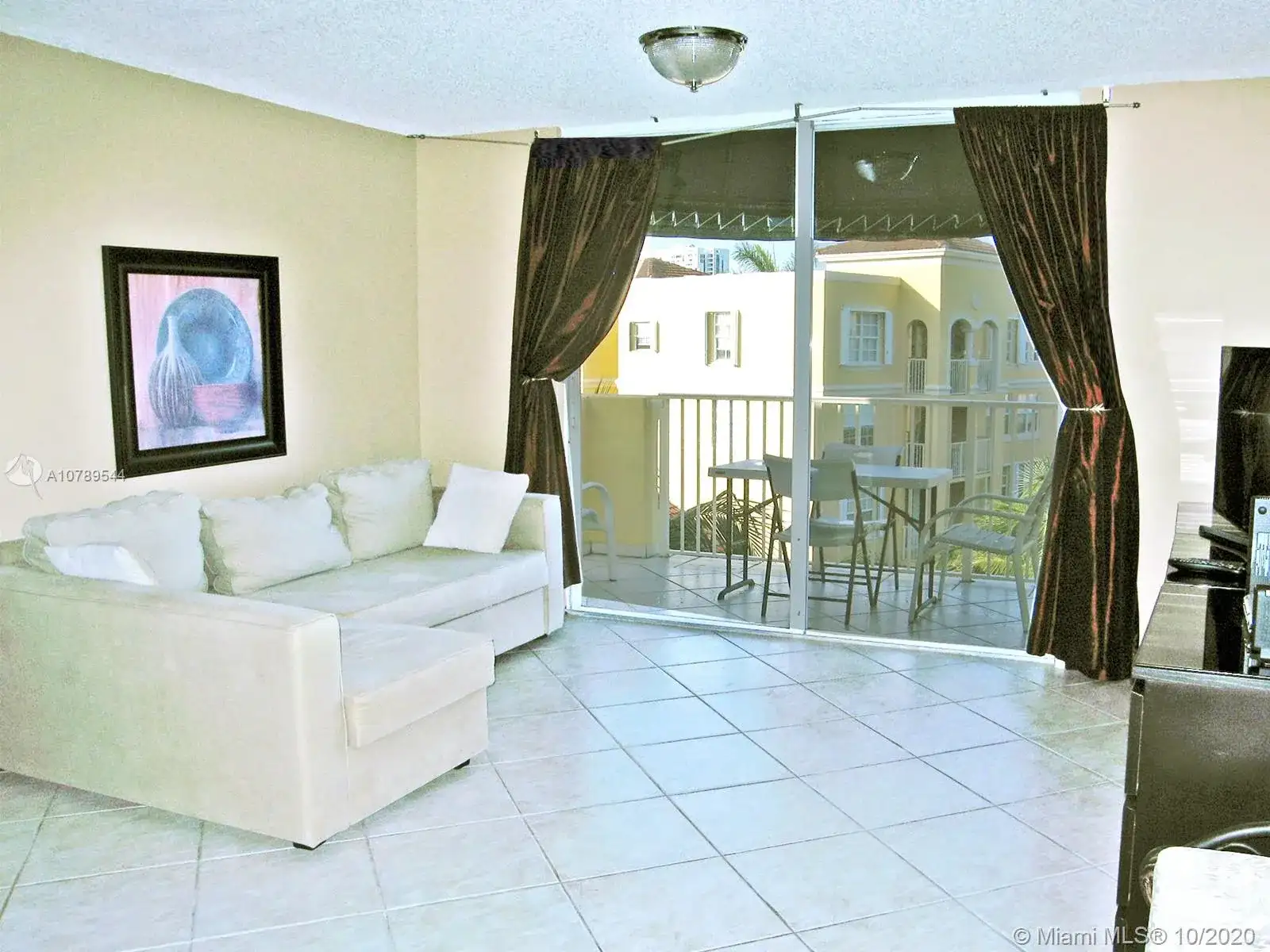 19701 E Country Club Dr # 5604, Aventura FL 33180 photo 2