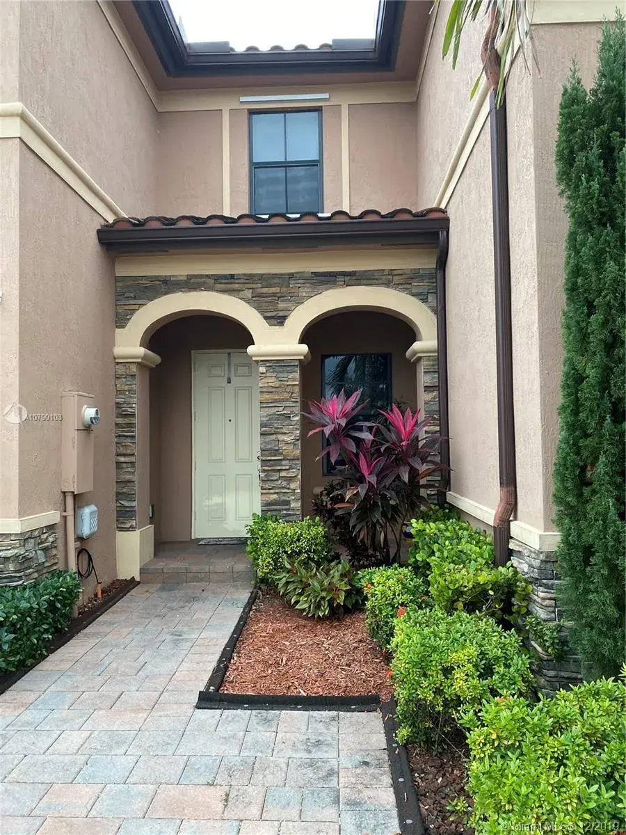 3436 W 90th St # 3436, Hialeah FL 33018
