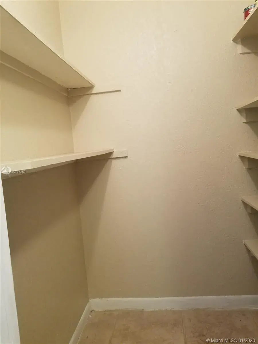 4160 NW 21st St # 123D, Lauderhill FL 33313